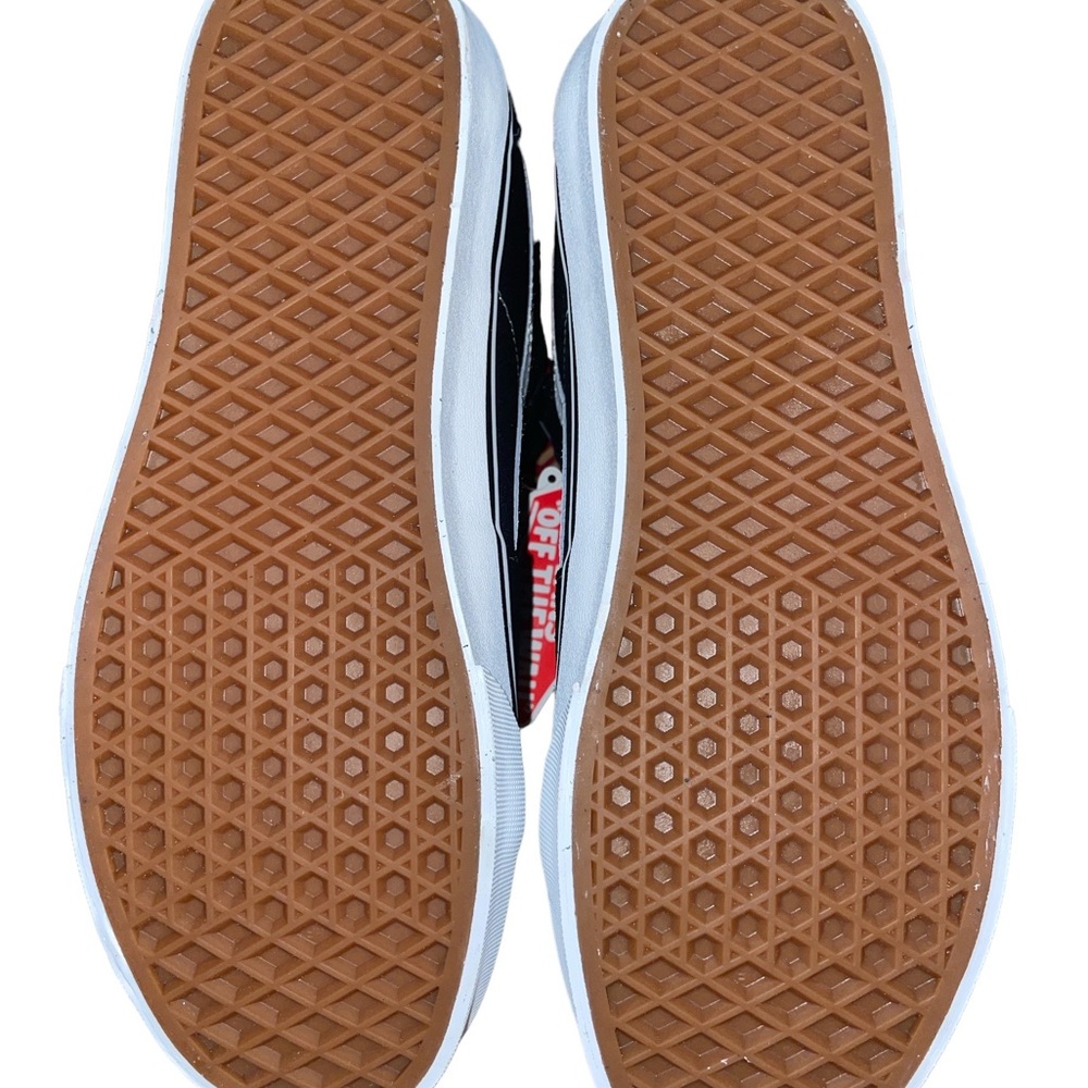 ❌SOLD❌ ⏺️NWT⏺️ Sk8-Hi, Vans Suede lace-up high top - Picture 7 of 8